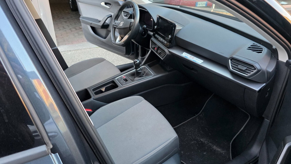 SEAT Leon ST Sportstourer 2.0 tdi Style 116cv (10)