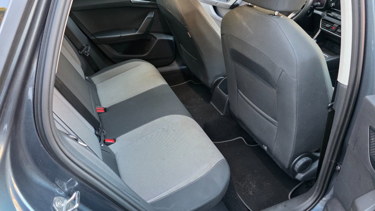 SEAT Leon ST Sportstourer 2.0 tdi Style 116cv (11)