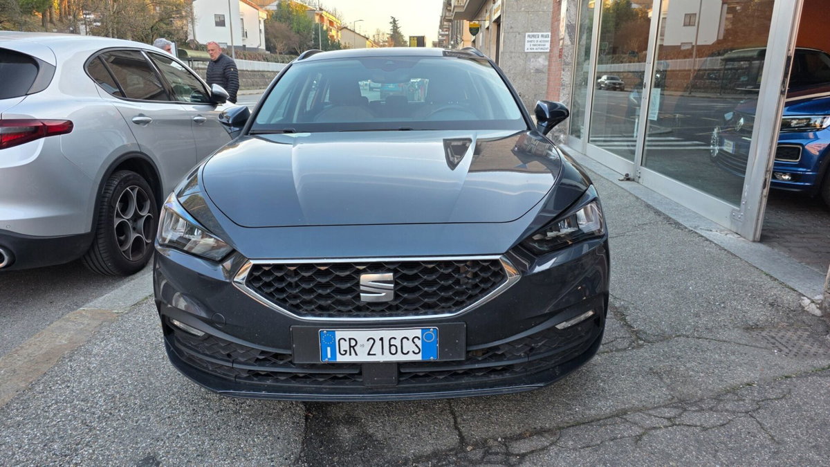 SEAT Leon ST Sportstourer 2.0 tdi Style 116cv (2)
