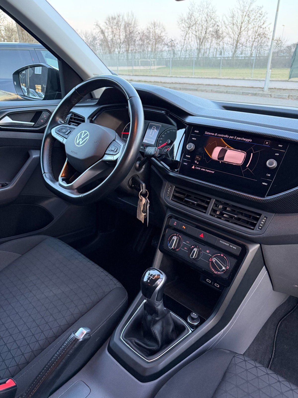 Volkswagen T-Cross 1.0 TSI Style BMT (14)