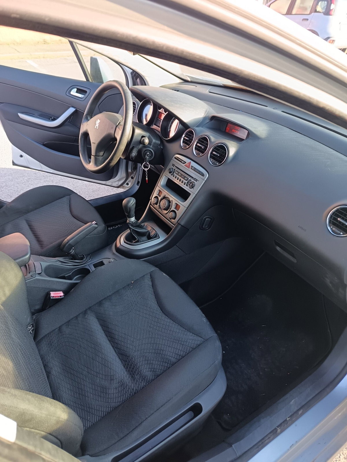 Peugeot 308 SW 1.4 VTi 95CV Premium (12)