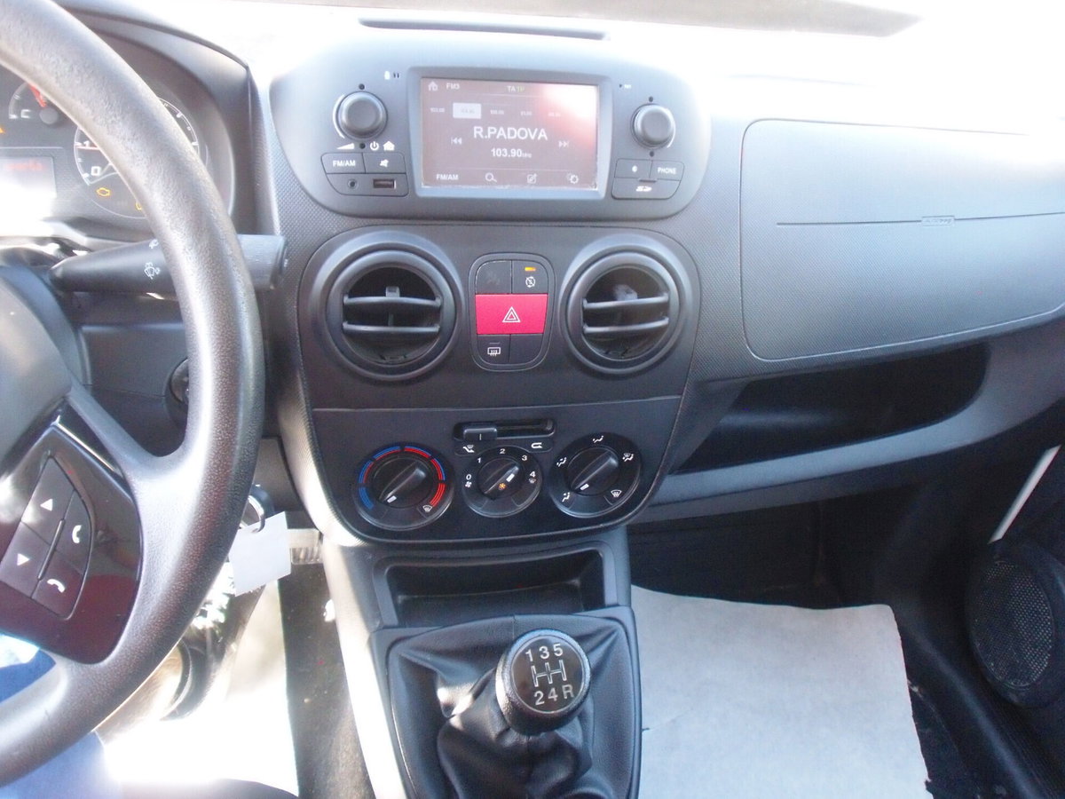 Fiat Qubo 1.4 8V 77 CV Lounge Natural Power (11)