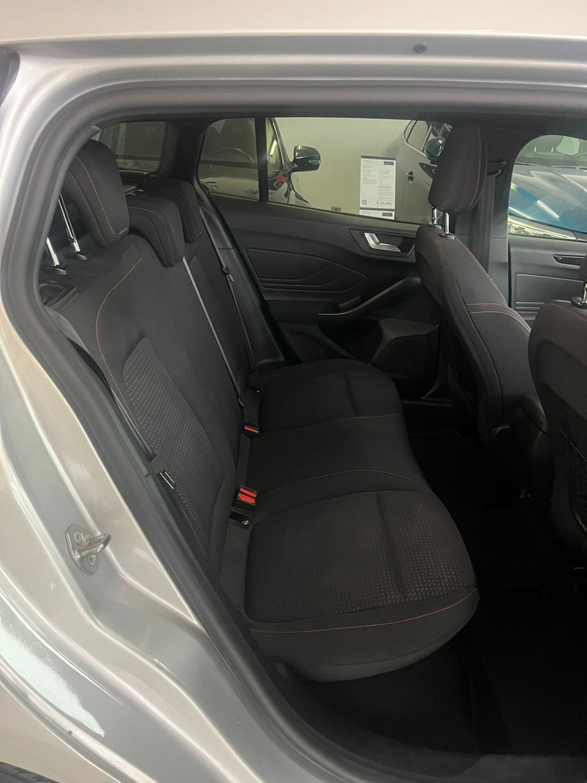 Ford Focus Station Wagon 1.5 TDCi 120 CV Start&Stop SW ST Line (10)