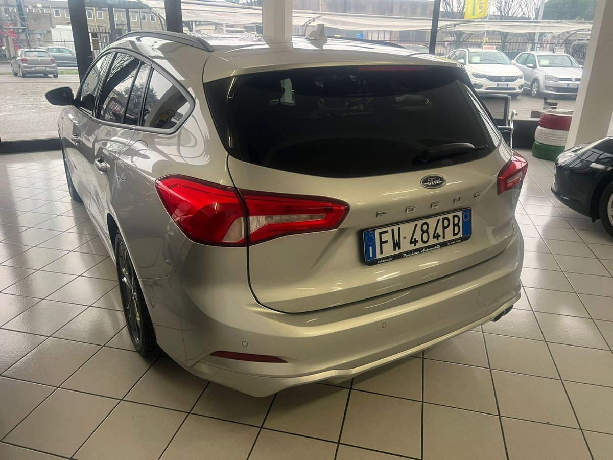 Ford Focus Station Wagon 1.5 TDCi 120 CV Start&Stop SW ST Line (4)
