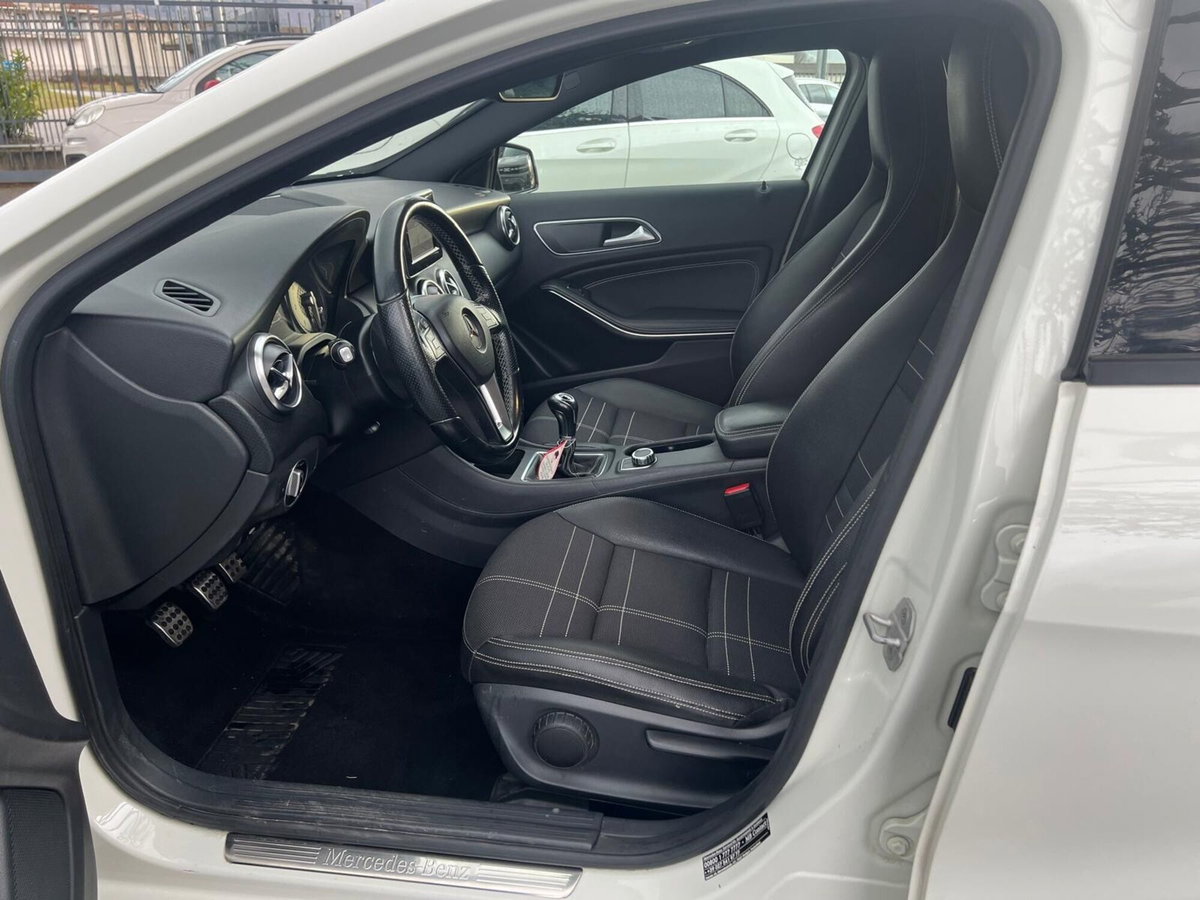 Mercedes-Benz Classe A 180 CDI Premium (8)
