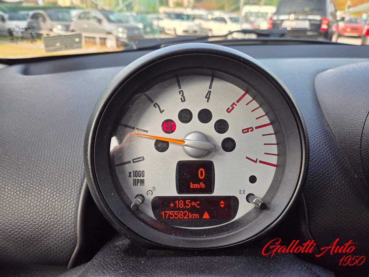 MINI Mini Countryman 1.6 Cooper D Countryman (11)
