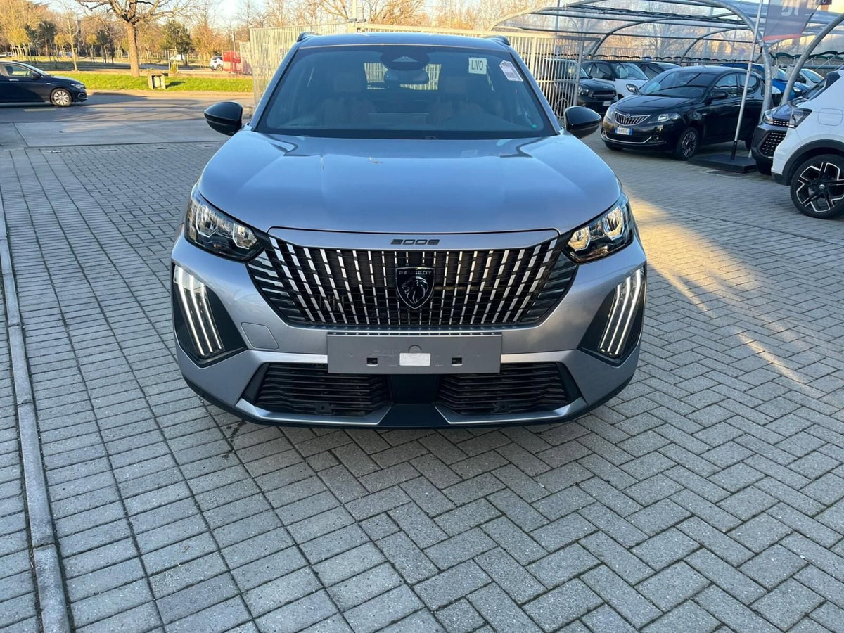 Peugeot 2008 PureTech 130 S&S EAT8 Allure Pack (2)