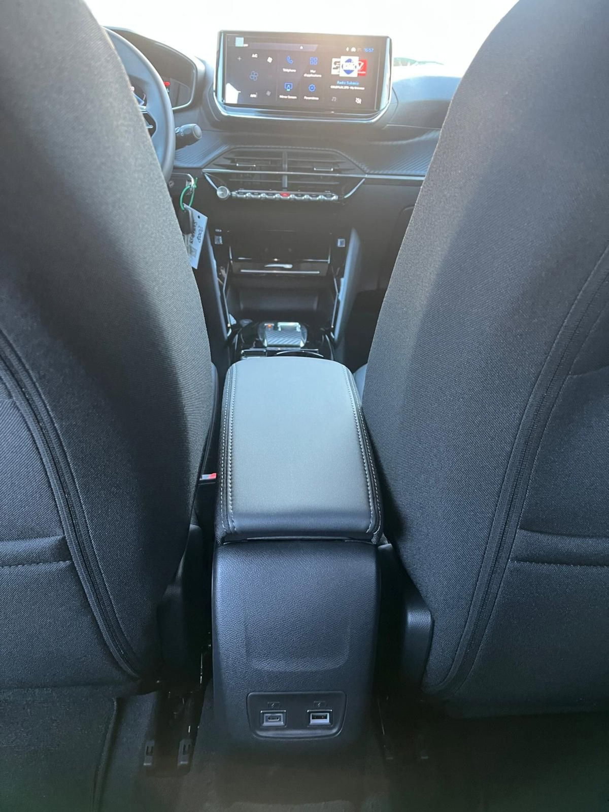 Peugeot 2008 PureTech 130 S&S EAT8 Allure Pack (20)