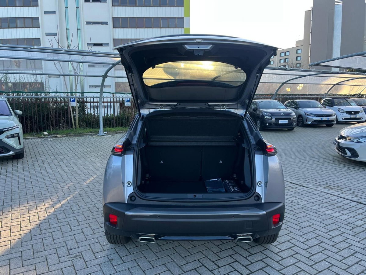 Peugeot 2008 PureTech 130 S&S EAT8 Allure Pack (8)