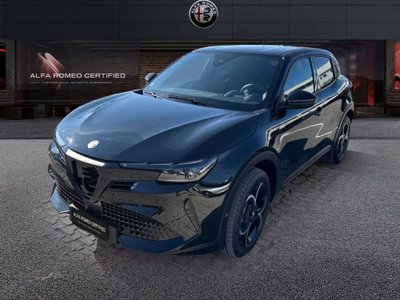 Alfa Romeo Junior 1.2 ibrida Speciale 145cv edct6 (4)