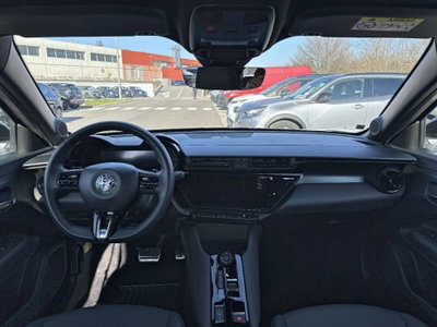 Alfa Romeo Junior 1.2 ibrida Speciale 145cv edct6 (8)