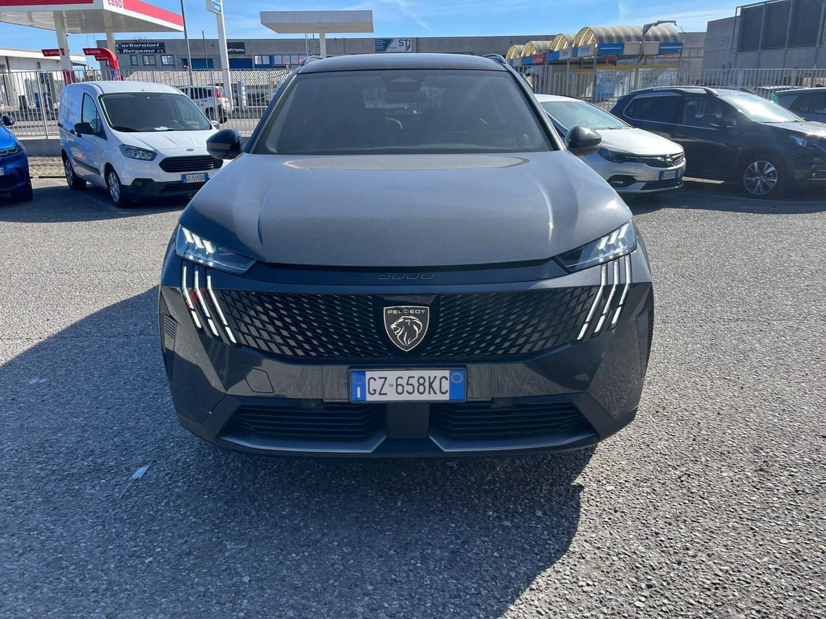 Peugeot 5008 1.2 hybrid GT 145cv 7p.ti e-dcs6 (3)