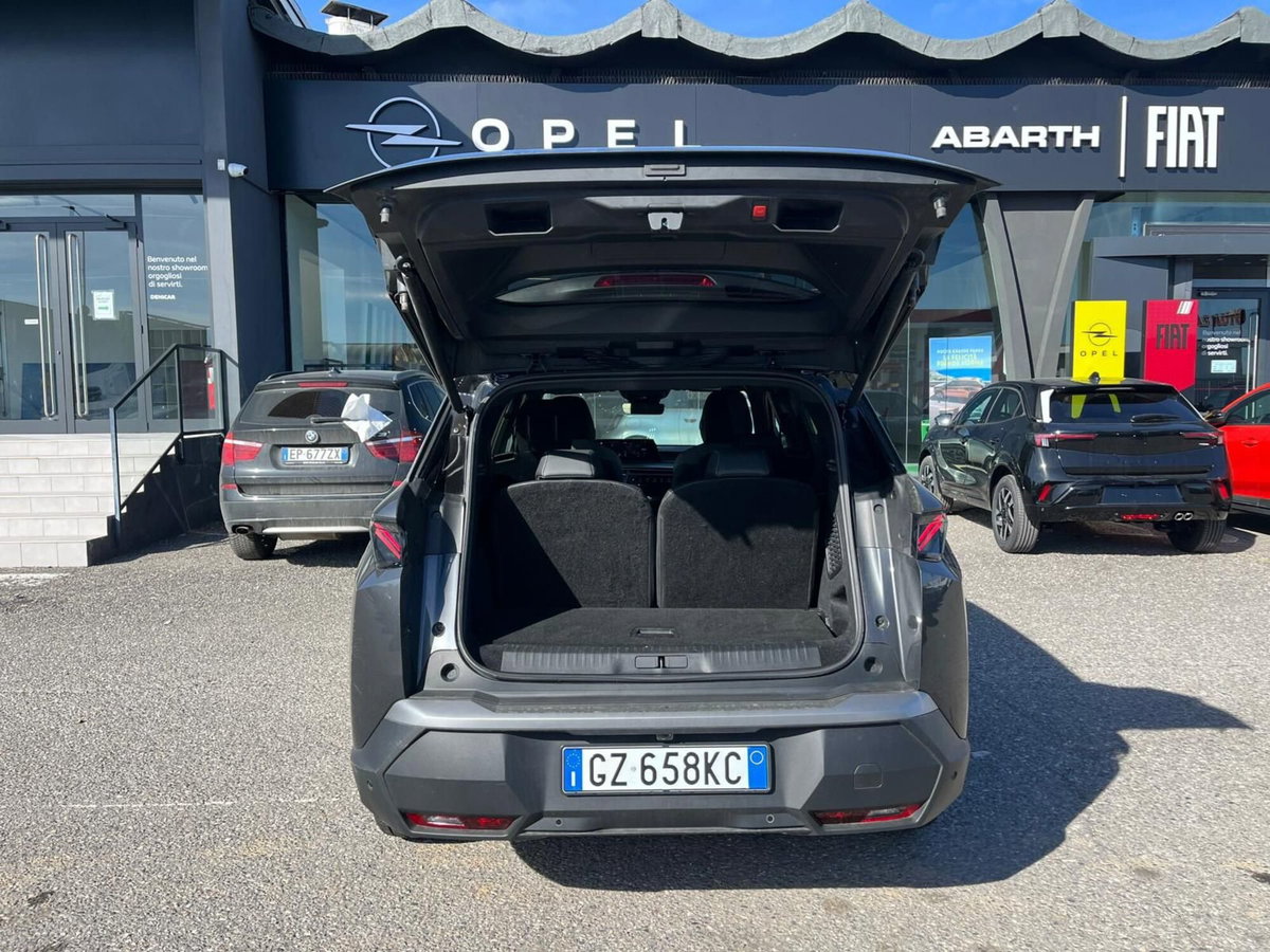 Peugeot 5008 1.2 hybrid GT 145cv 7p.ti e-dcs6 (9)