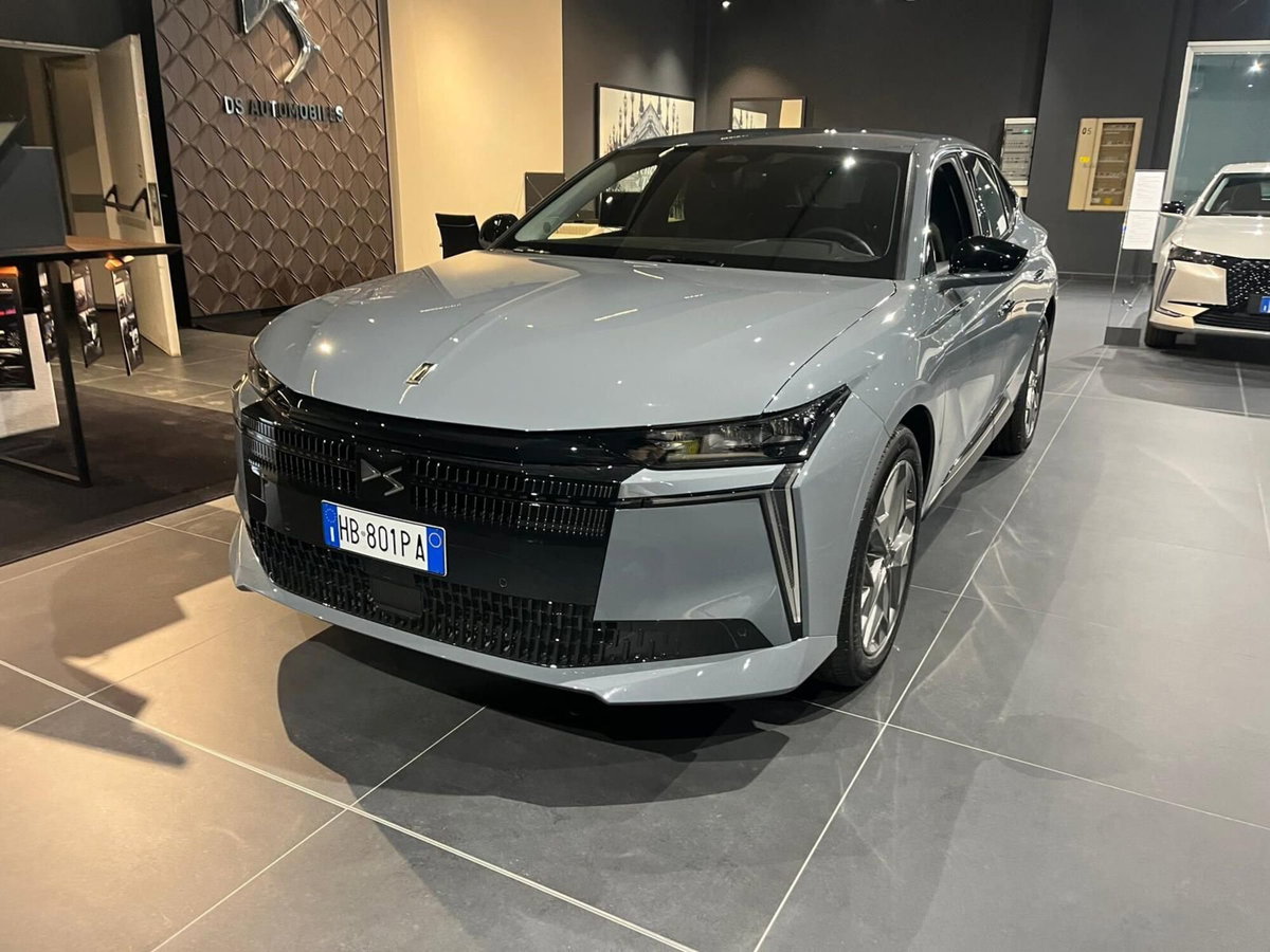 Ds DS 4 1.5 bluehdi Pallas 130cv auto (2)