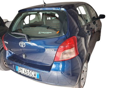 Toyota Yaris 1.0 5 porte Sol usata