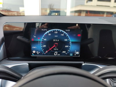 Mercedes-Benz GLB 220 d Automatic Sport (8)