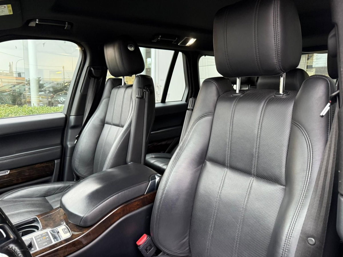 Land Rover Range Rover 3.0 TDV6 Vogue (13)
