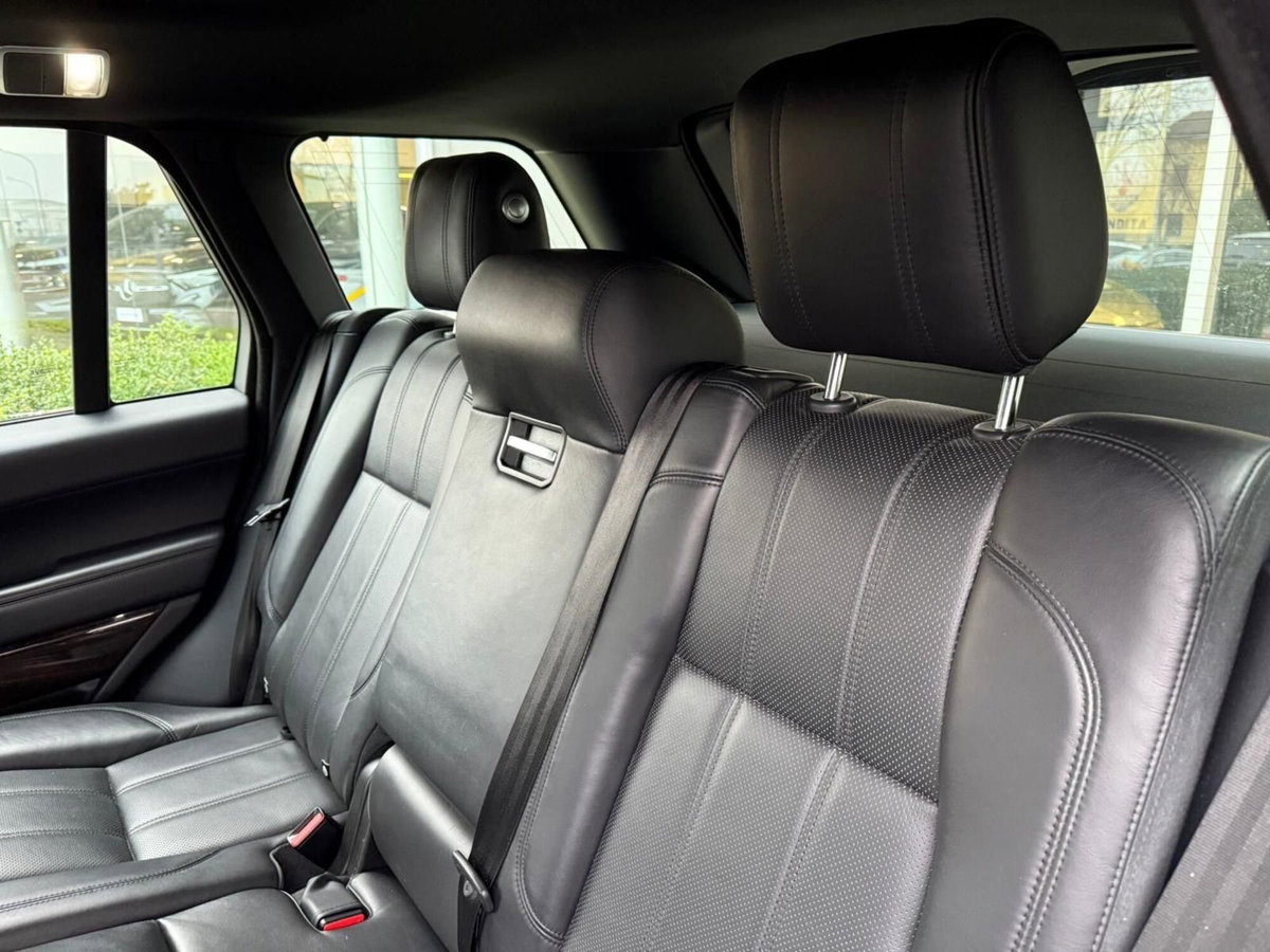 Land Rover Range Rover 3.0 TDV6 Vogue (14)