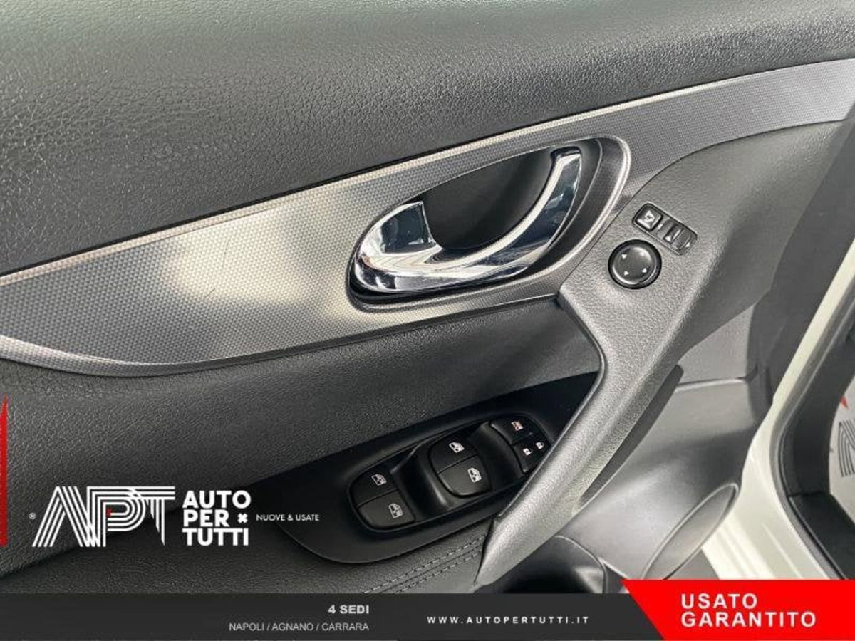 Nissan Qashqai 1.5 dCi 115 CV DCT N-Connecta (13)