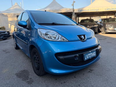 Peugeot 107 68CV 5p. Sweet Years usata