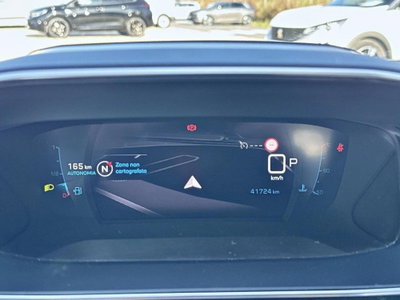 Peugeot 2008 BlueHDi 130 S&S EAT8 GT Pack (14)