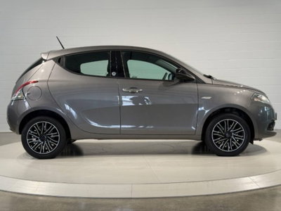 Lancia Ypsilon 1.2 69 CV 5 porte GPL Ecochic Gold (6)