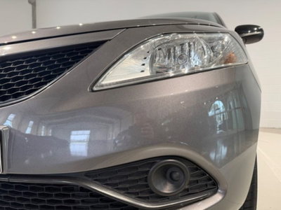 Lancia Ypsilon 1.2 69 CV 5 porte GPL Ecochic Gold (9)