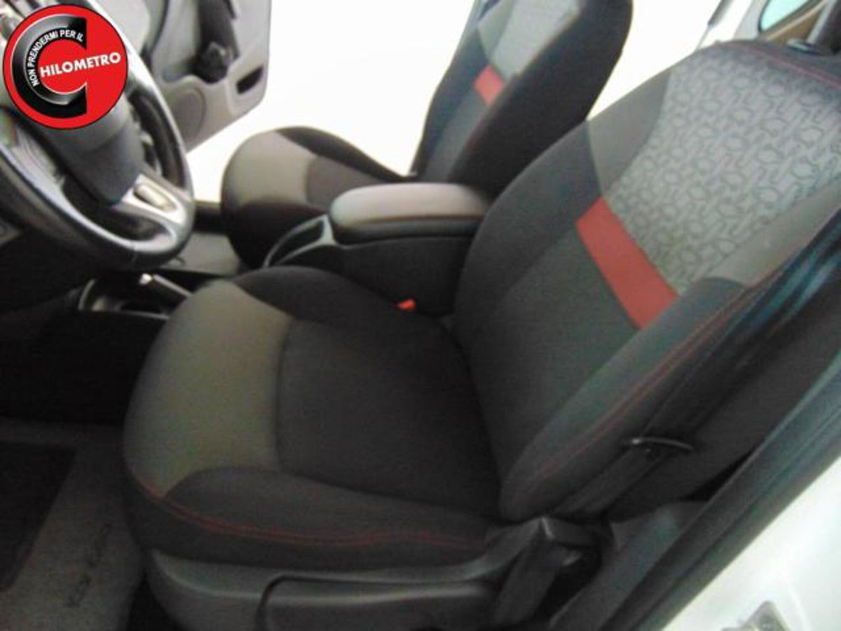 Renault Kangoo 1.5 blue dci Equilibre 95cv (5)