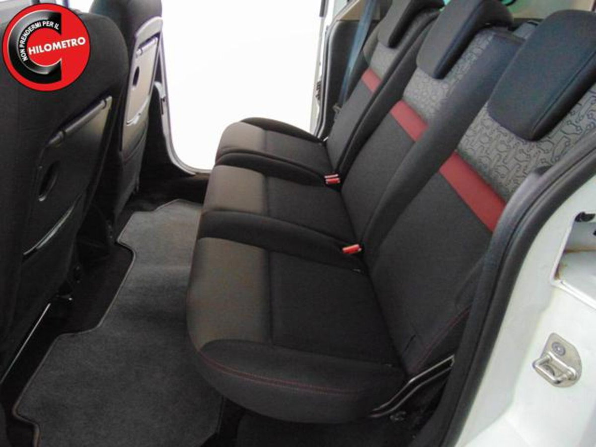 Renault Kangoo 1.5 blue dci Equilibre 95cv (6)