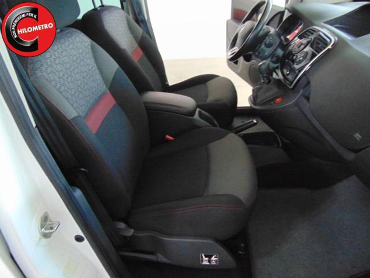 Renault Kangoo 1.5 blue dci Equilibre 95cv (9)
