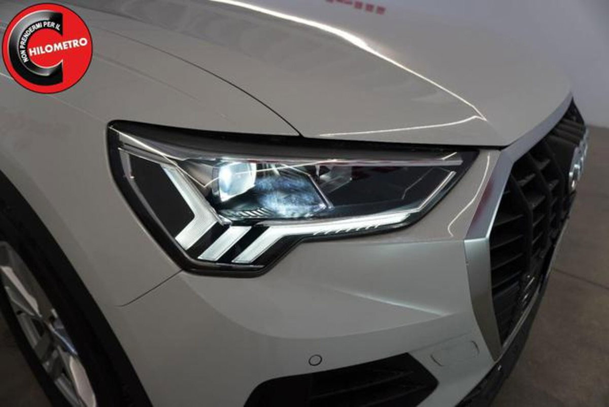 Audi Q3 35 TDI quattro S tronic Business (12)
