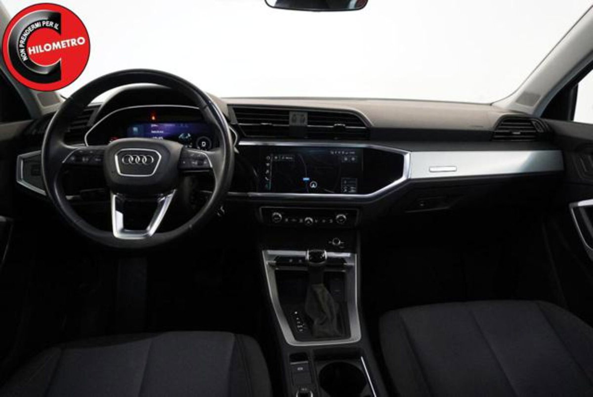 Audi Q3 35 TDI quattro S tronic Business (13)