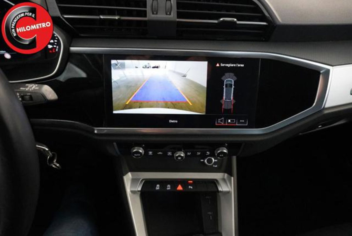 Audi Q3 35 TDI quattro S tronic Business (14)