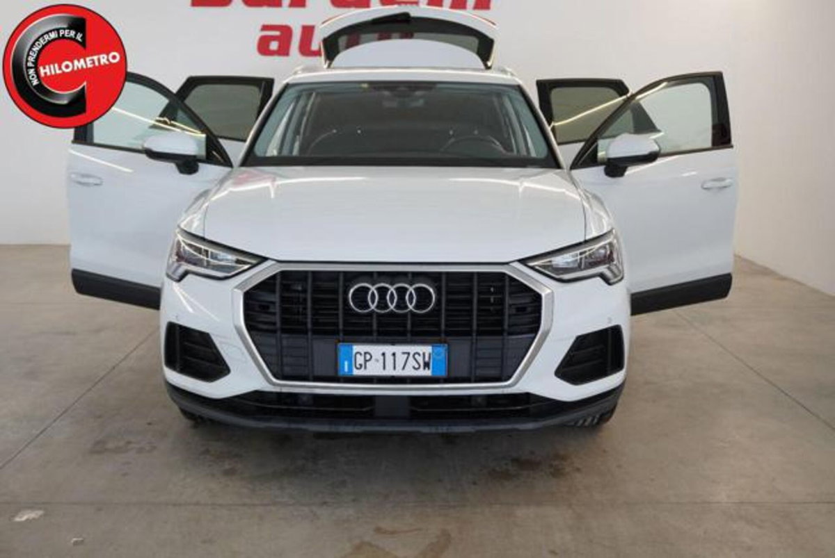 Audi Q3 35 TDI quattro S tronic Business (3)