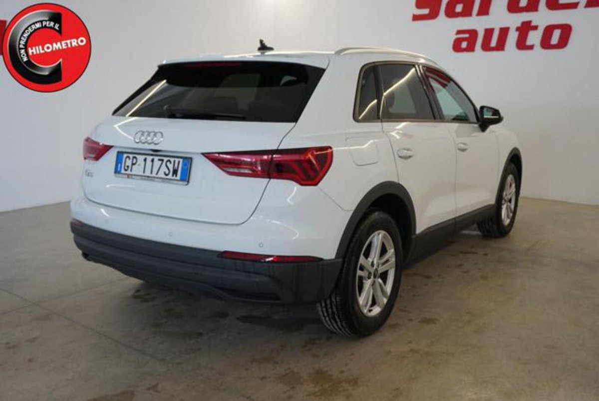 Audi Q3 35 TDI quattro S tronic Business (4)