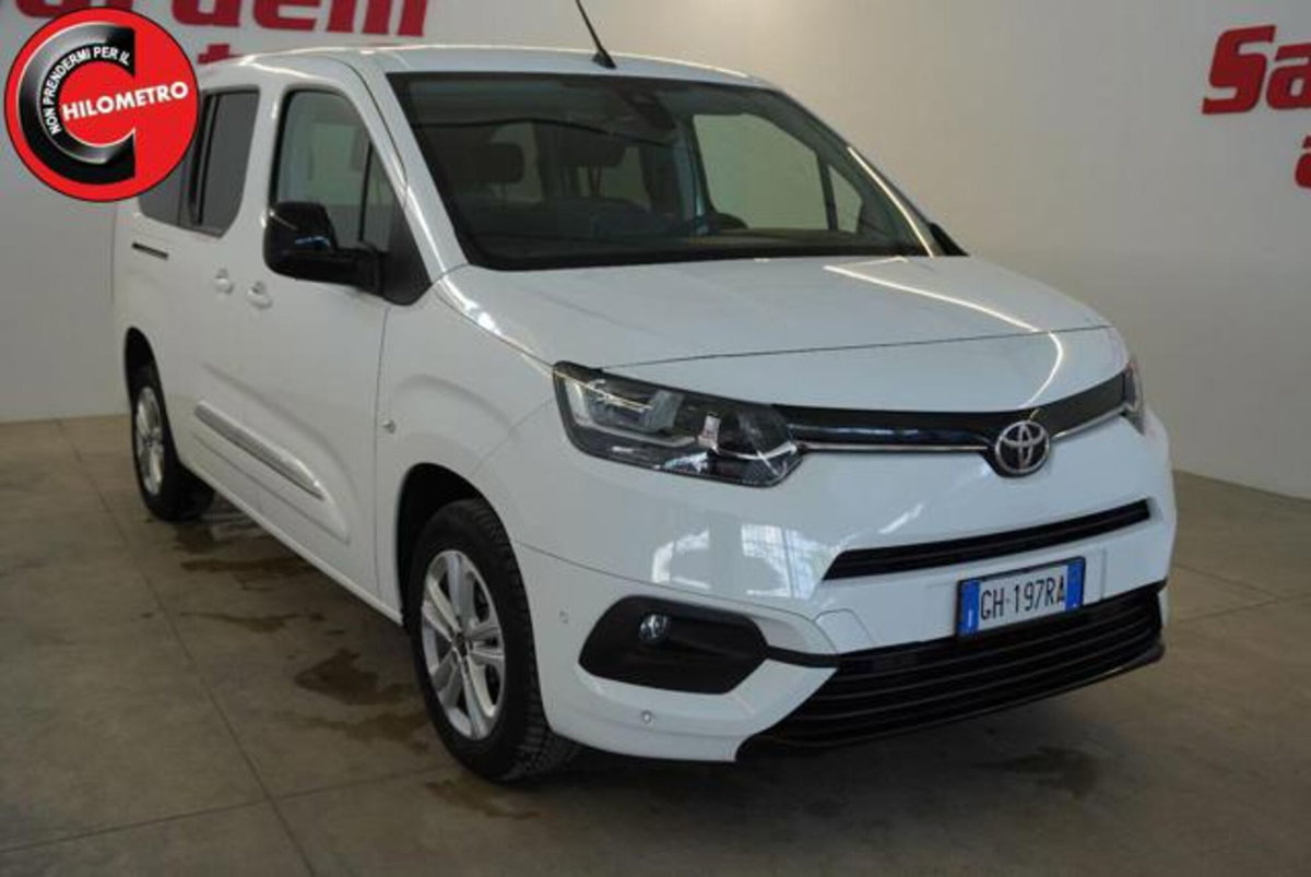 Toyota Proace City Verso City Verso 1.5D 130 CV S&S Long D Executive (2)