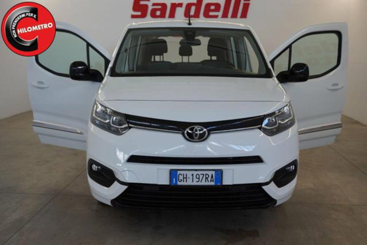 Toyota Proace City Verso City Verso 1.5D 130 CV S&S Long D Executive (3)
