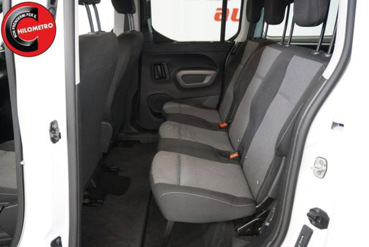 Toyota Proace City Verso City Verso 1.5D 130 CV S&S Long D Executive (8)