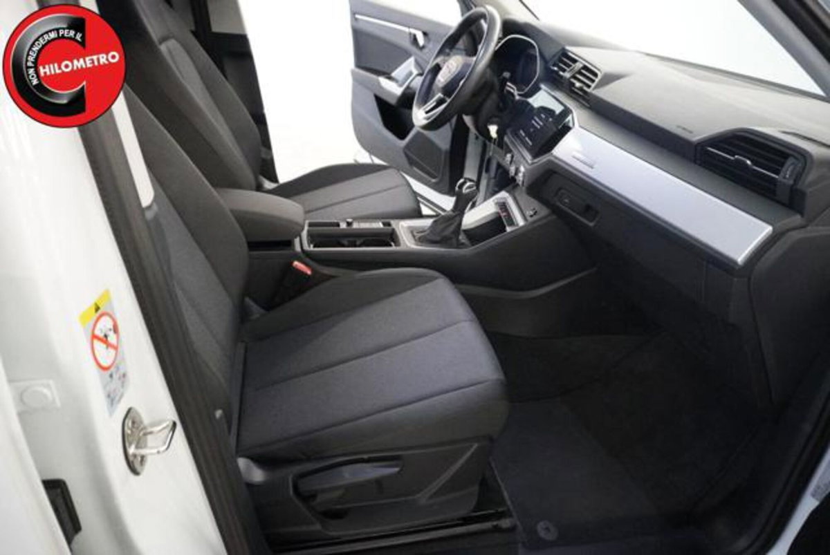Audi Q3 Sportback 35 TDI quattro S tronic Business Plus (12)