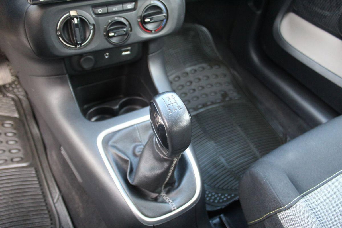 Citroen C3 BlueHDi 75 S&S Shine (17)