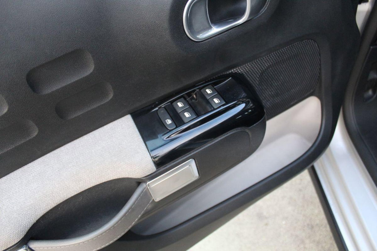 Citroen C3 BlueHDi 75 S&S Shine (7)