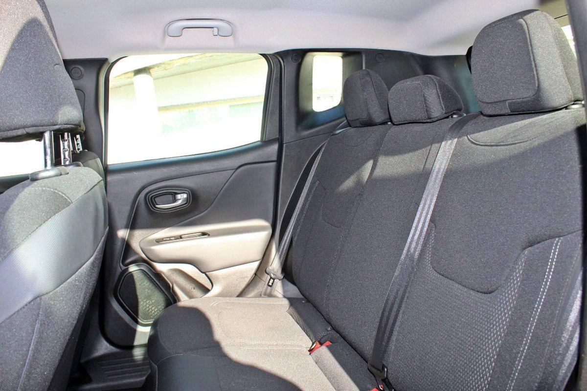Jeep Renegade 1.6 Mjt 130 CV S (18)