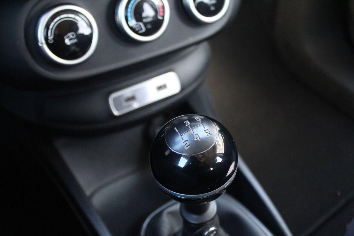 Fiat 500X 1.3 MultiJet 95 CV Lounge (16)