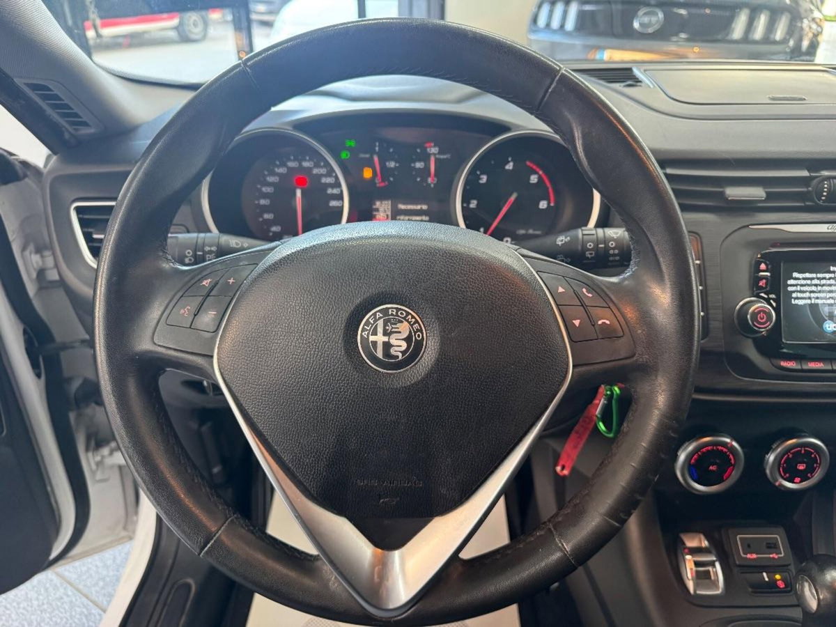 Alfa Romeo Giulietta 1.6 JTDm Super 120cv tct (10)
