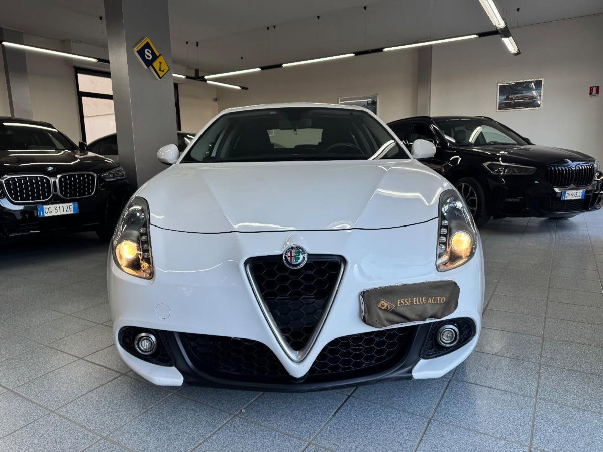 Alfa Romeo Giulietta 1.6 JTDm Super 120cv tct (2)
