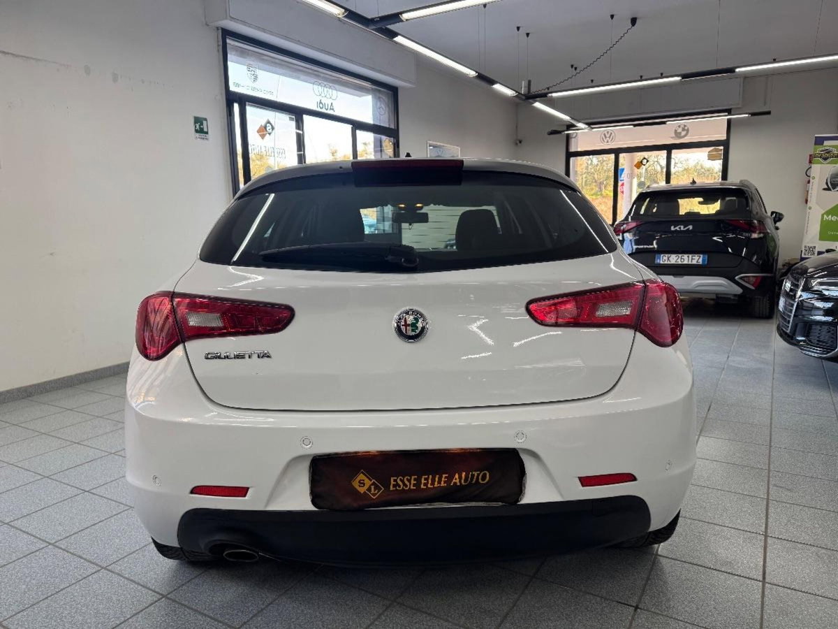 Alfa Romeo Giulietta 1.6 JTDm Super 120cv tct (5)