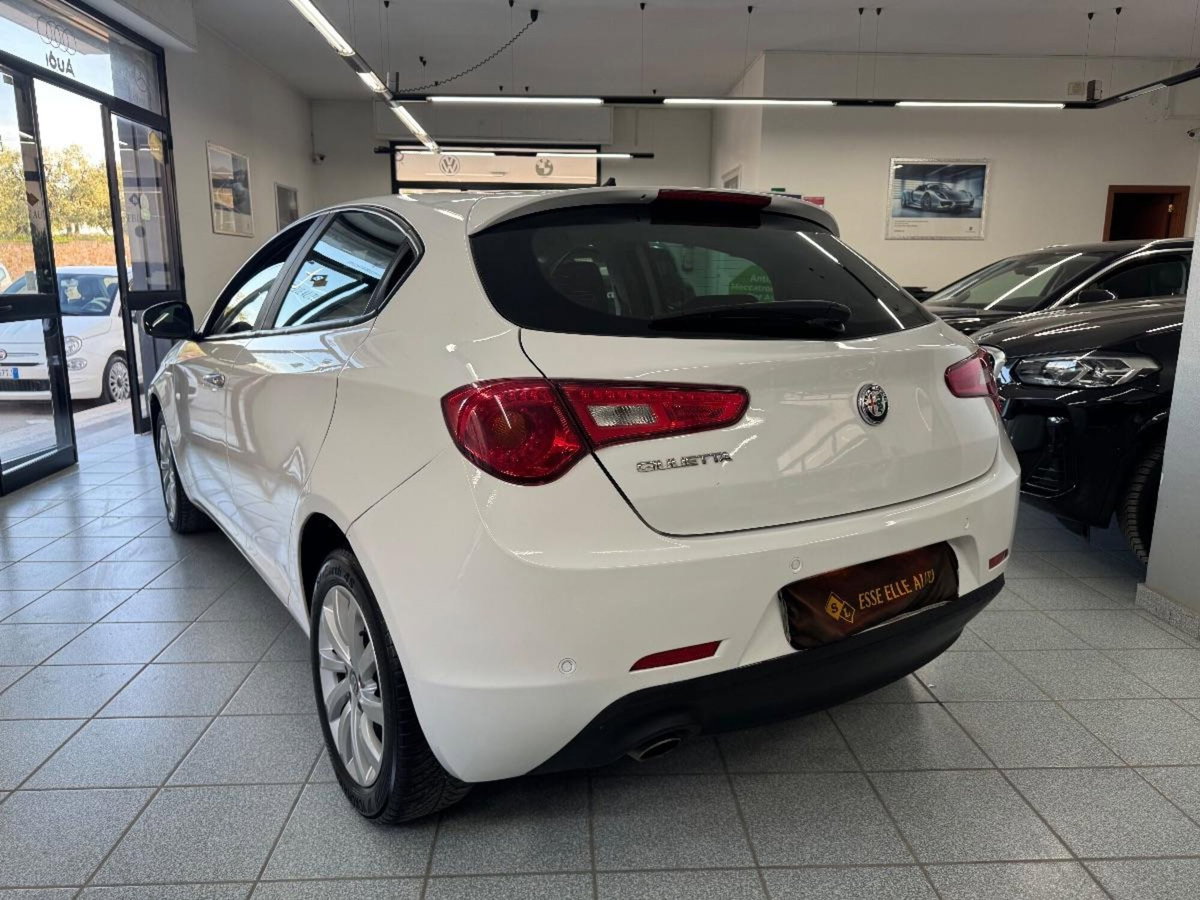 Alfa Romeo Giulietta 1.6 JTDm Super 120cv tct (6)