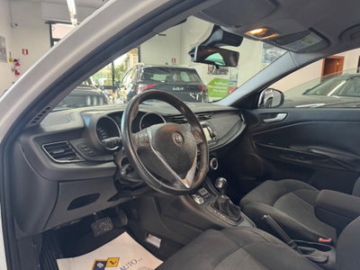 Alfa Romeo Giulietta 1.6 JTDm Super 120cv tct (8)
