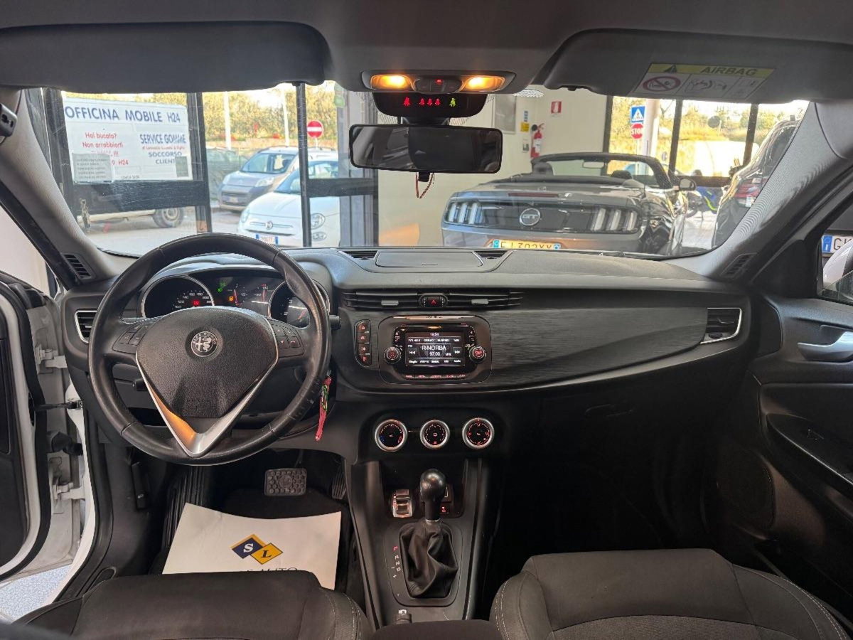 Alfa Romeo Giulietta 1.6 JTDm Super 120cv tct (9)