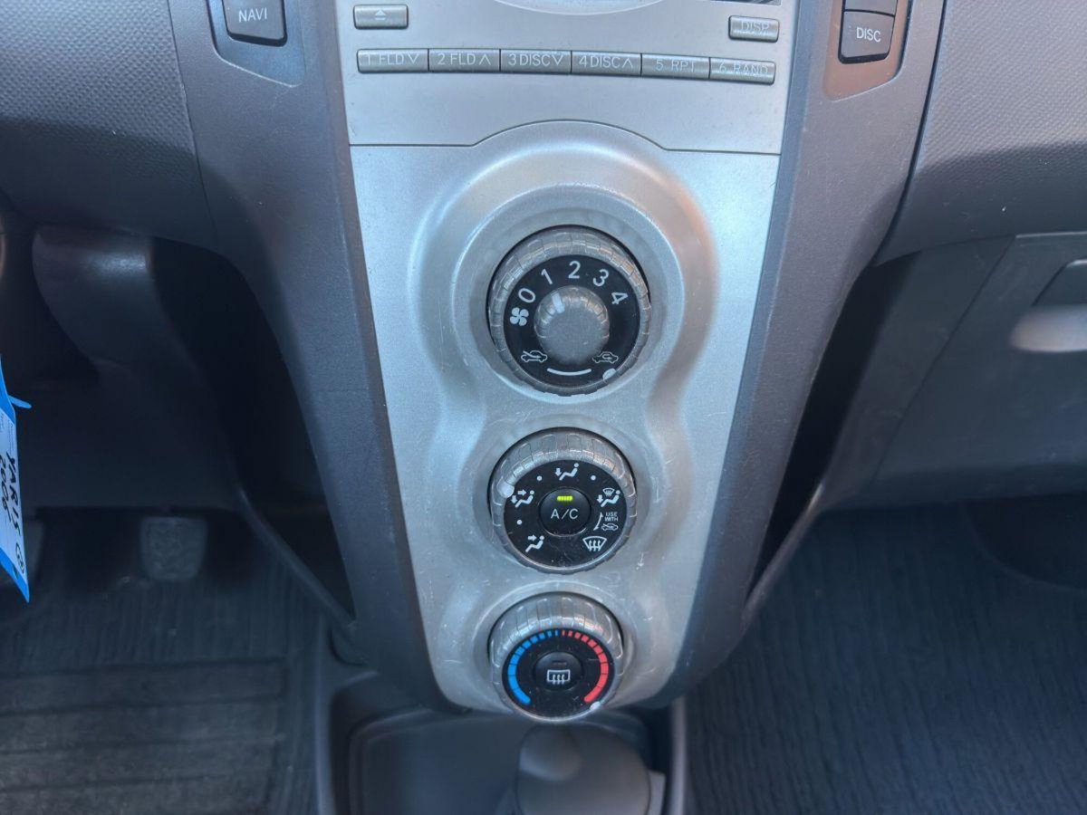 Toyota Yaris 16V cat 5 porte Sol (17)